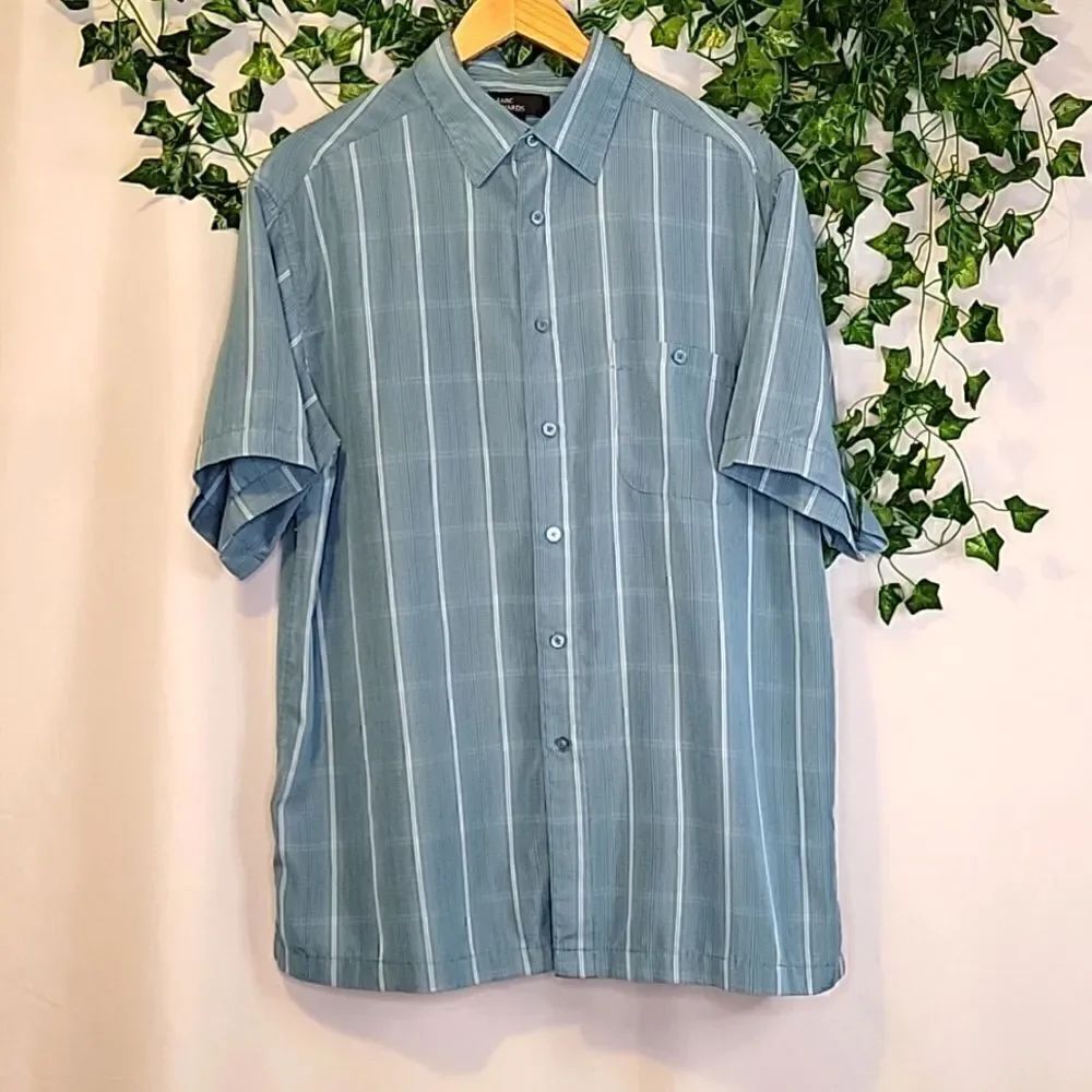 Marc Edwards. Men's Dress Shirt. Size Large. EUC